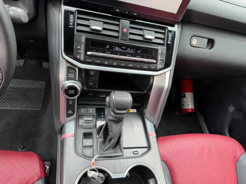 Toyota Land Cruiser  2026 V XR full option