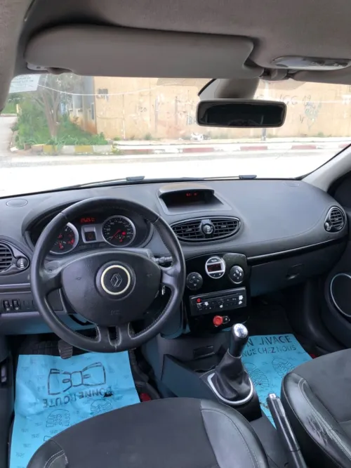 Renault Clio 3 2012 Night and Day