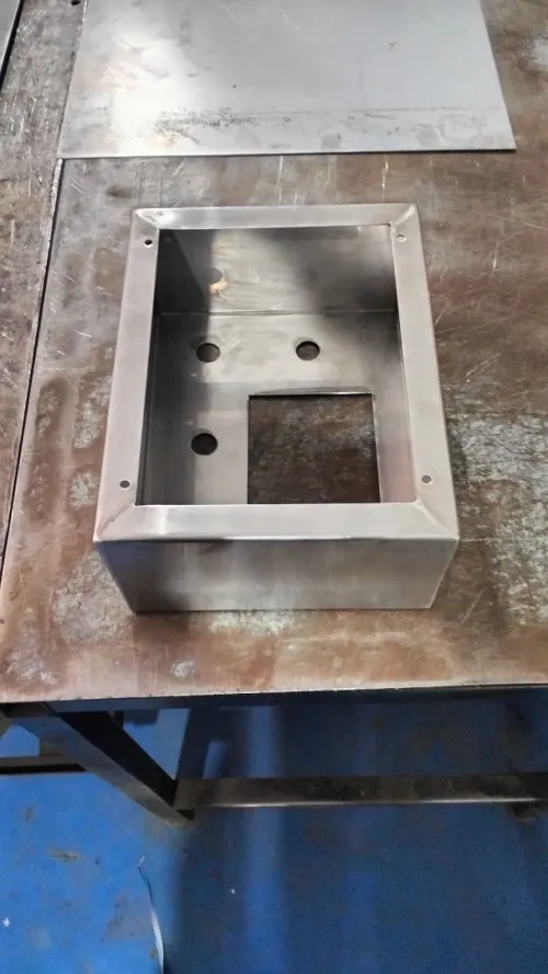 Découpe, Poinçonnage, Pliage, Soudage, Assemblage, Finition