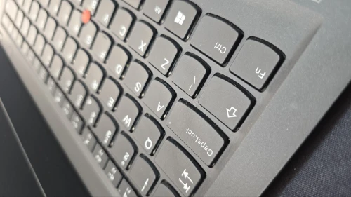 LENOVO THINKPAD T14S RAYZEN 5 4650 16GB 256GB NVME ECRAN 14P AVEC CHARGEUR ORIGINAL LIVRAISON DISPONIBLE GARANTIE 3MOI