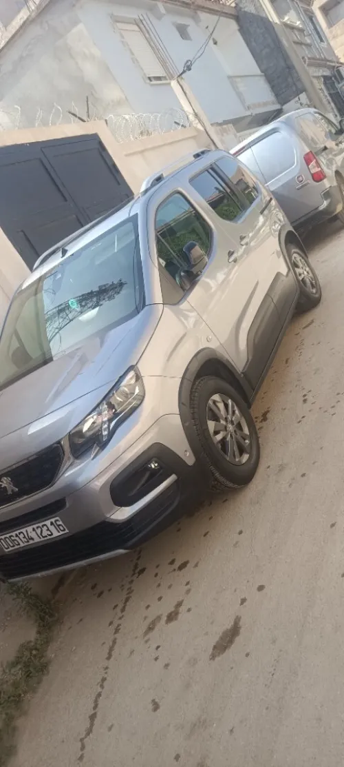 Peugeot Rifter 2023 Allure