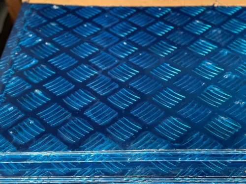 tole aluminium strié