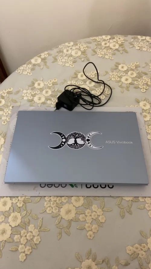 Asus vivobook 17