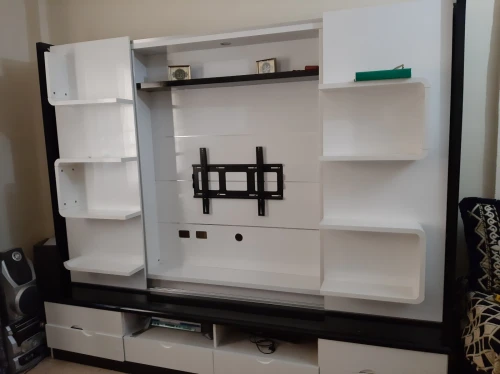 Bibliothèque avec ailes coulissantes avec port TV