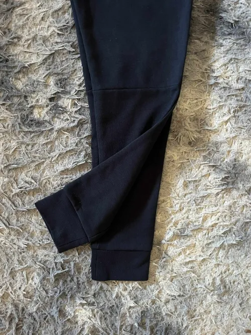Jogging Lacoste taille S 