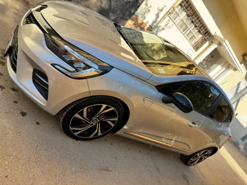 Renault Clio 5  2023 Equilibre