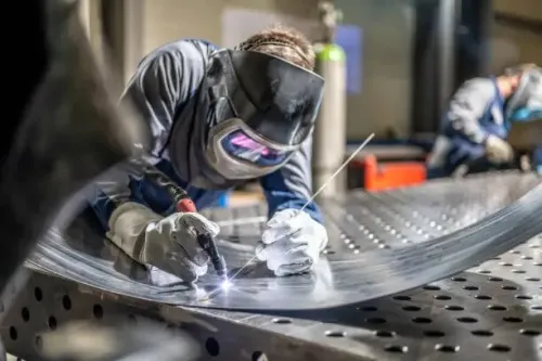 Prend tous travaux de Ferronnerie