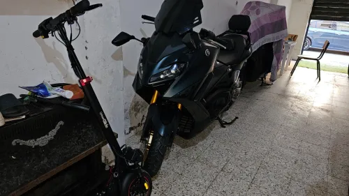 Yamaha T-Max 562 2023