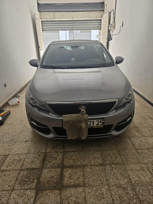 Peugeot 308 2021 