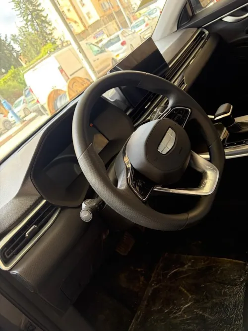Geely Emgrand 2025 
