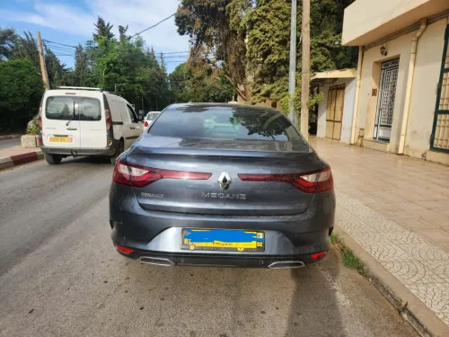 Renault Megane 4  2023 Itens
