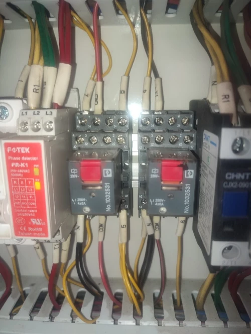 Électricien industriel