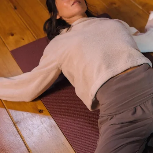 Tapis de yoga doux adhérence et confort 8 mm- Decathlon