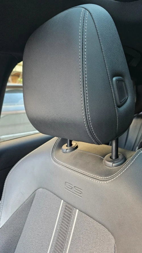 Opel Astra 2024 GS Line golf volkswagen 1