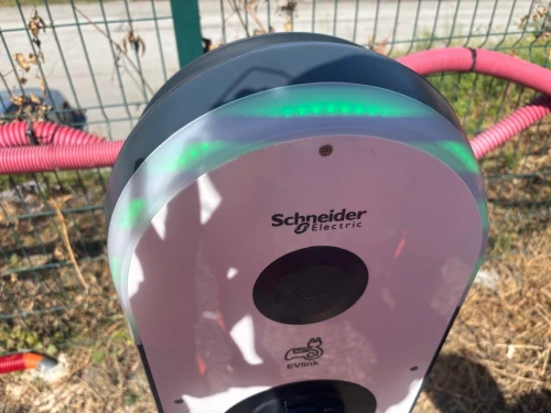 Borne de recharge de véhicule électrique evb3s22n4 EVlink Pro AC schneider 22kw