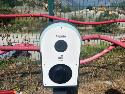 Borne de recharge de véhicule électrique evb3s22n4 EVlink Pro AC schneider 22kw
