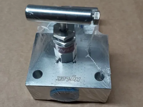MANIFOLD A DEUX VOIES 1/2" NPT HY-LOK