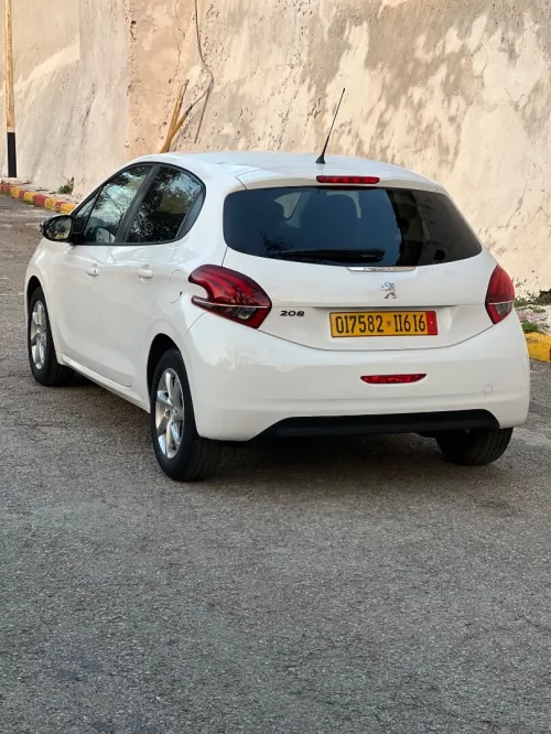 Peugeot 208 2016 Active Facelift