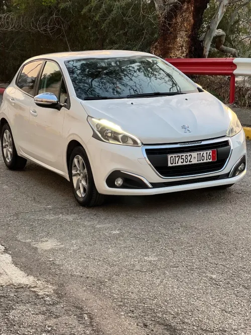 Peugeot 208 2016 Active Facelift