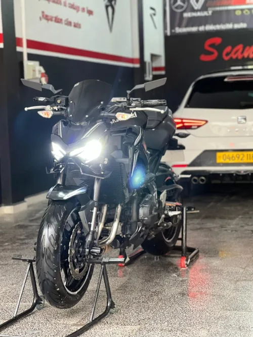 Kawasaki Z900 