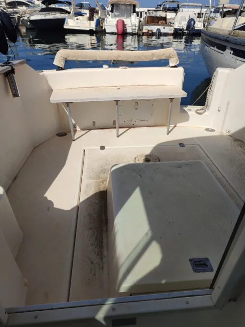 Bateau de pêche et plaisance