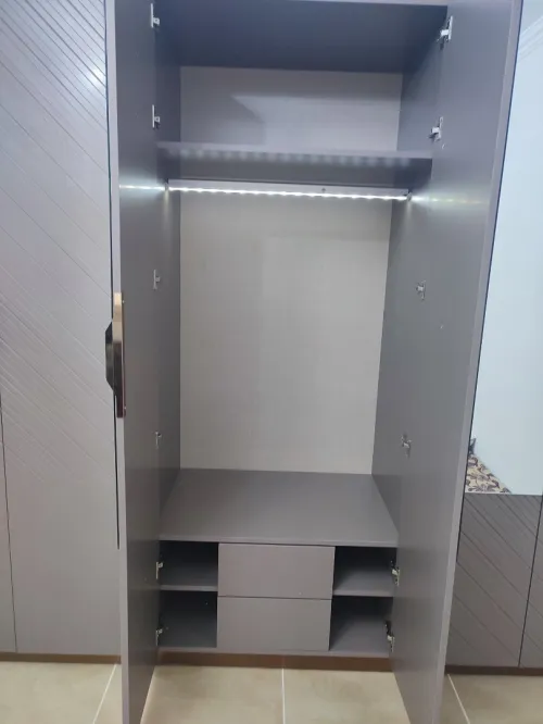 Armoire haute qualité neuve 