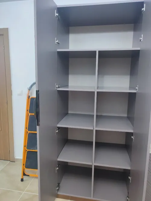 Armoire haute qualité neuve 