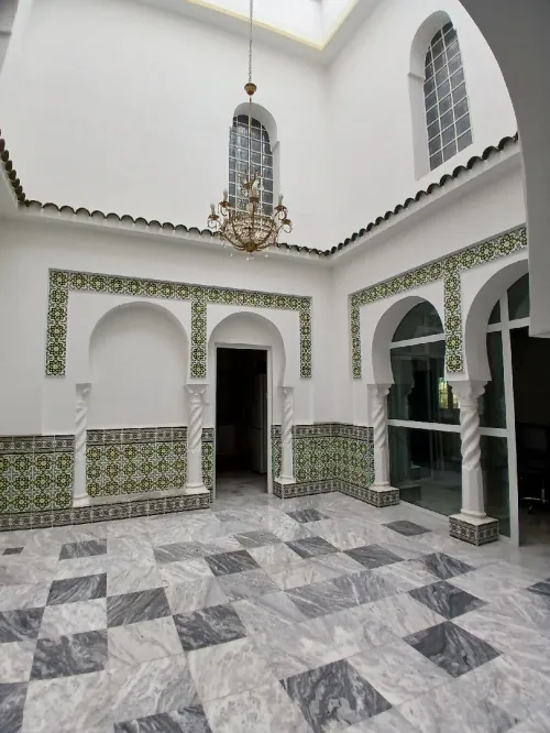 Location Appartement Niveau de villa F5 Alger El biar