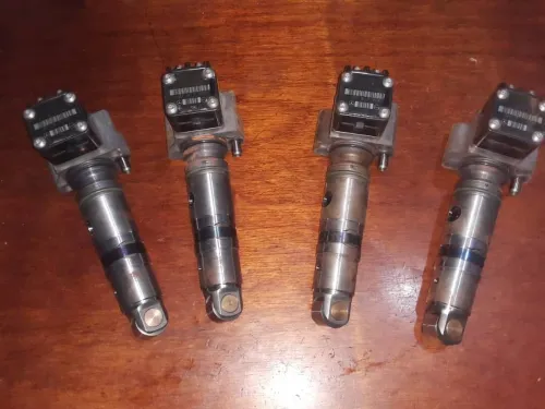Lot Pièces NEUVES d'Origine Mercedes : Injecteurs PLD A0280746902 + Modules ADM1-NG A 