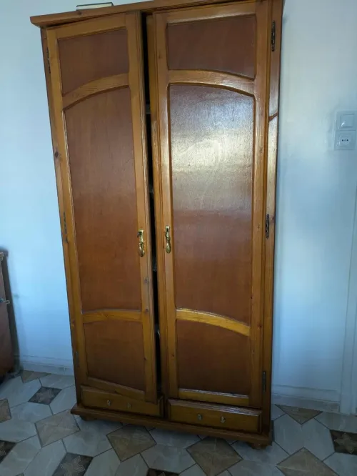 Armoire en bois