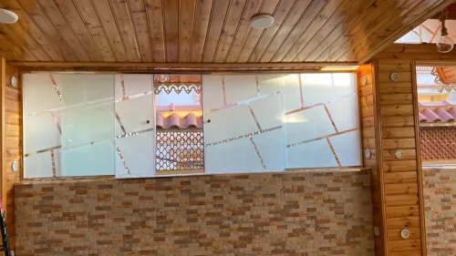 Cabine de douche en verre trompé