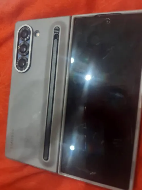 Samsung Z fold 6