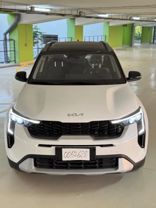 Kia Sonet 2025 Luxury full