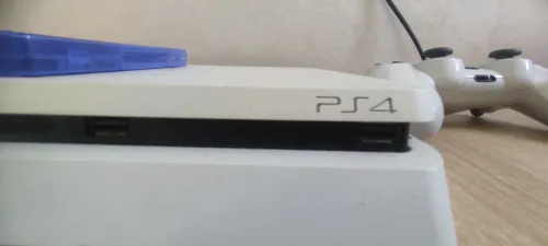 PS4 SLIM 