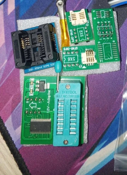 RT809F PROGRAMMER