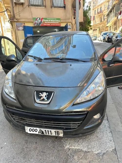 Peugeot 207 2011 