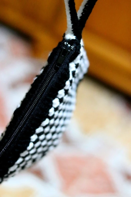  sacs fabriqués à la main, réalisés avec soin au crochet/coutons 