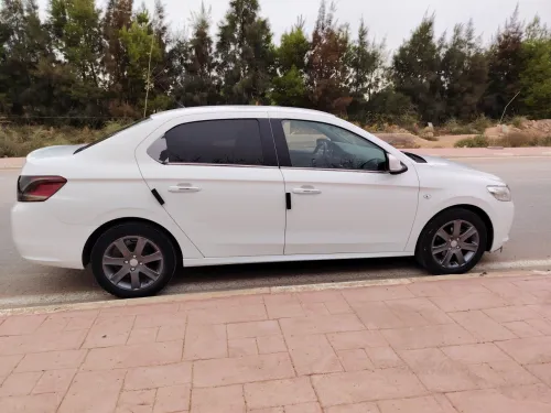 Peugeot 301 2015 pack luxe 