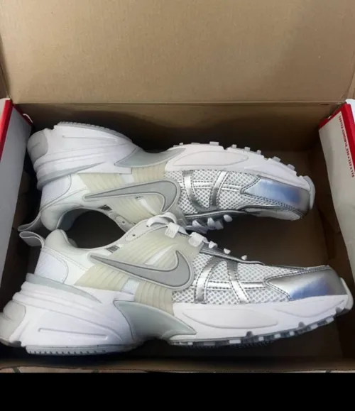 Nike V2K Pointure 42.5 Original
