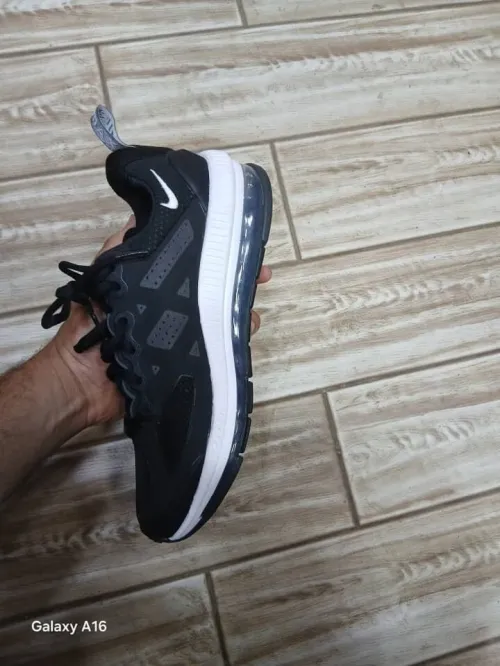NIKE AIR MAX GENOME POINTURE 40