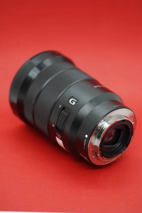 Sony E PZ 18-105 mm f/4 G APS-C