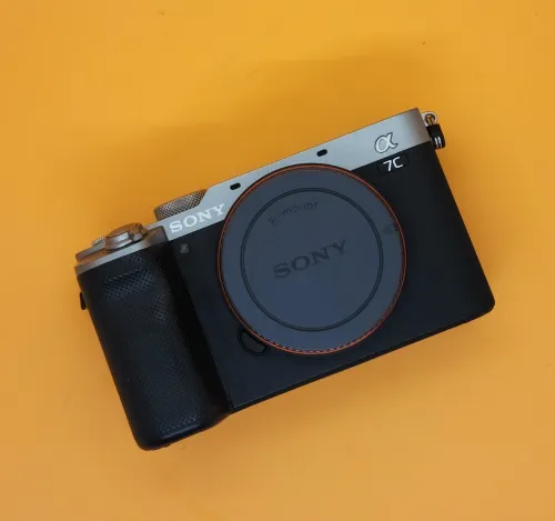 Sony Alpha 7C [70K]