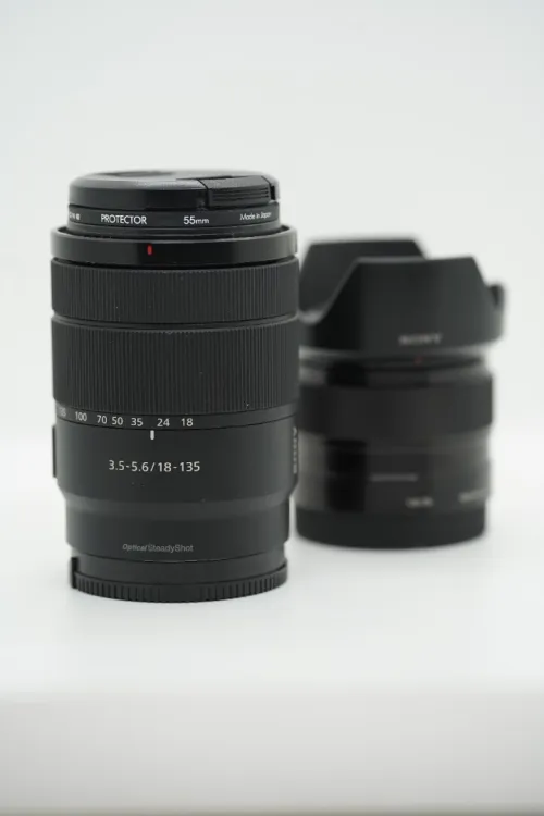 Sony E 35mm / 18-135mm