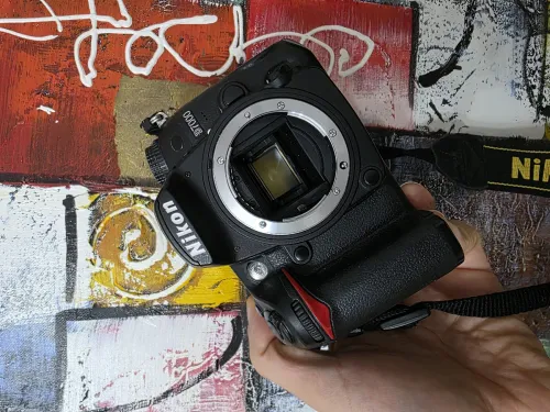 Nikon D7000 [90K]