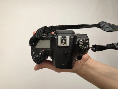 Nikon D7000 [90K]