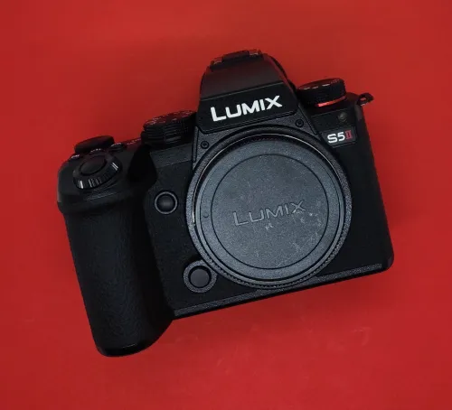 Lumix s5 II [1.5K]