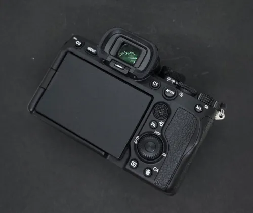 Sony Alpha A7 IV [3K]