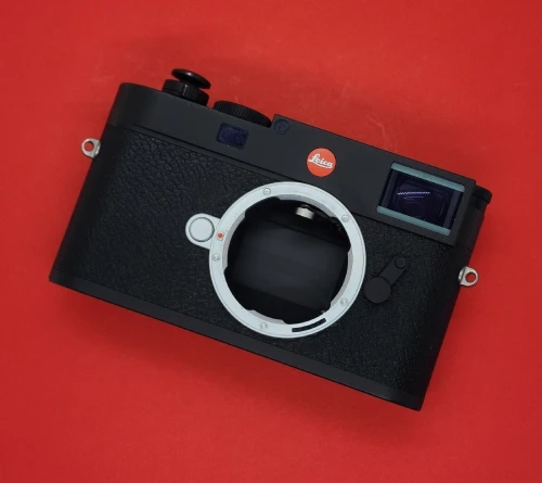 Leica M11