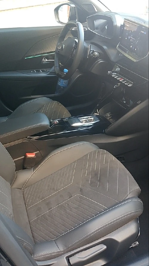 Peugeot 2008 2025 GT