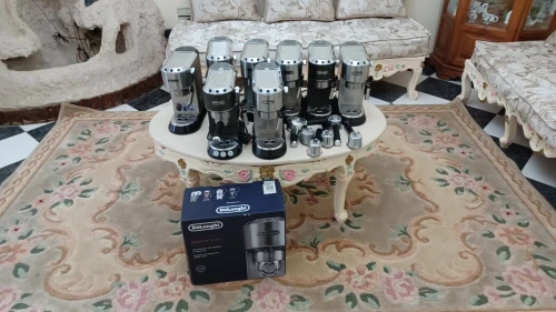 DE'LONGHI Machine expresso De'Longhi Dedica EC695.M